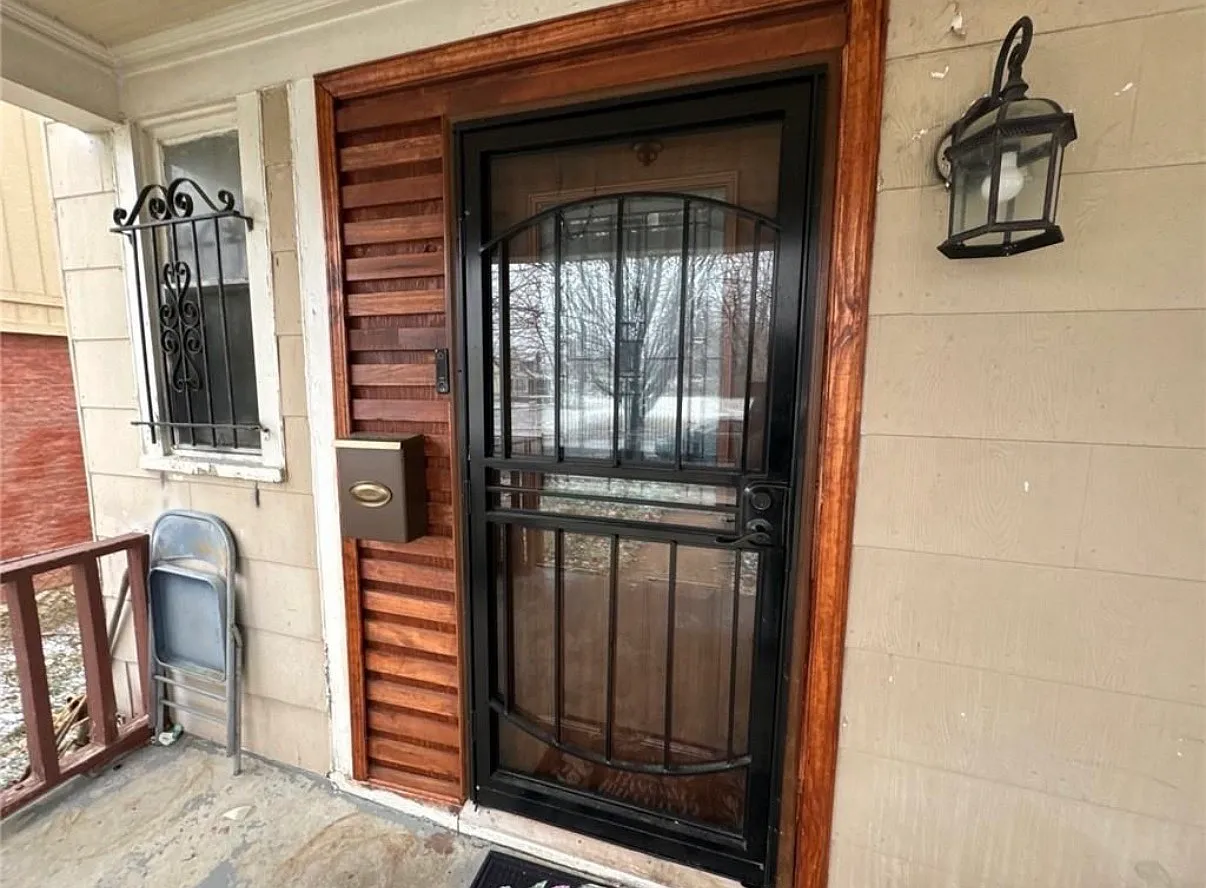 4 bed, 1450 sqft, $1,600 — Photo 2