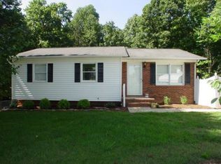5524 Remington Point Dr, Walkertown, NC 27051