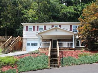 1611 Pineview Dr, Bristol, VA 24201