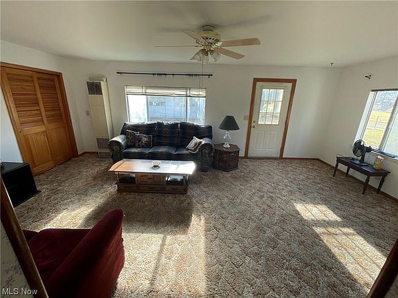 3rd image of 24690 Broadway Ave
