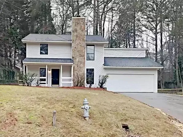 1386 Williamsburg Ln, Norcross, GA 30093