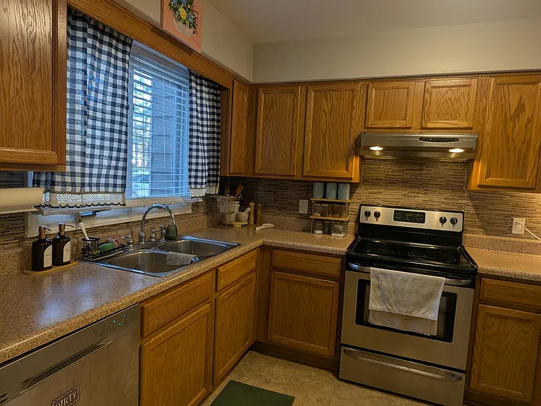 5513 Kaplan Dr — Photo 22