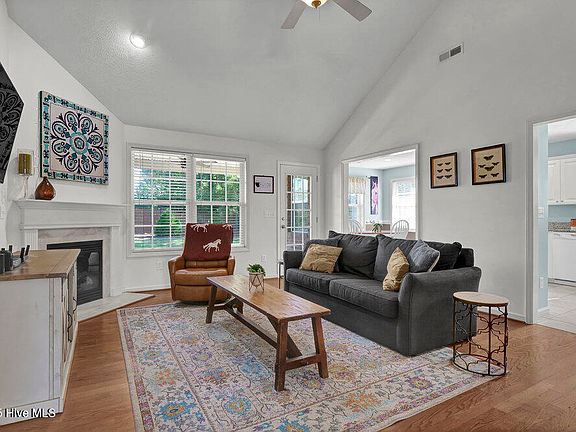 4th image of 1518 Whispering Woods Court
