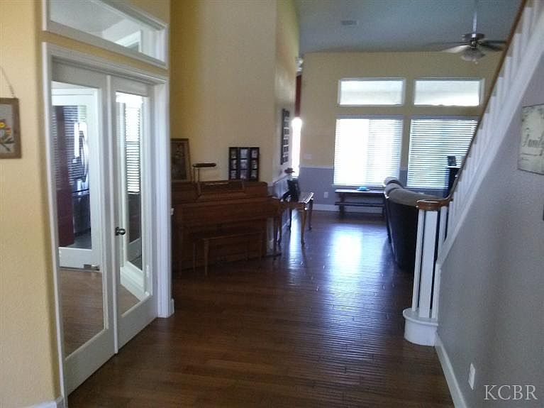1st image of 1616 W Bella Oaks Way