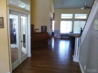 1616 W Bella Oaks Way, Hanford, CA 93230
