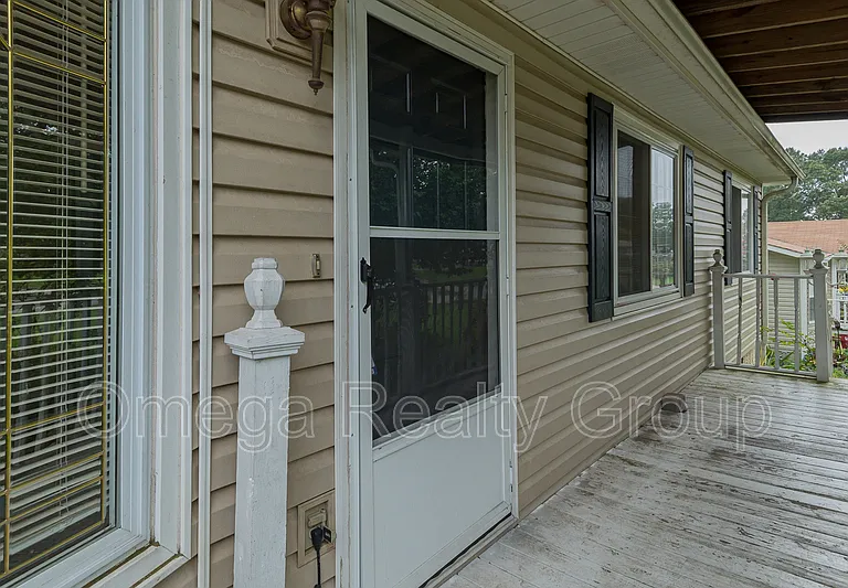 5653 Cheryl Dr — Photo 6