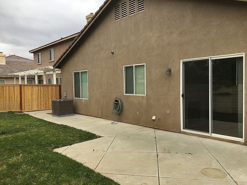 2nd image of 13043 Acacia Ave