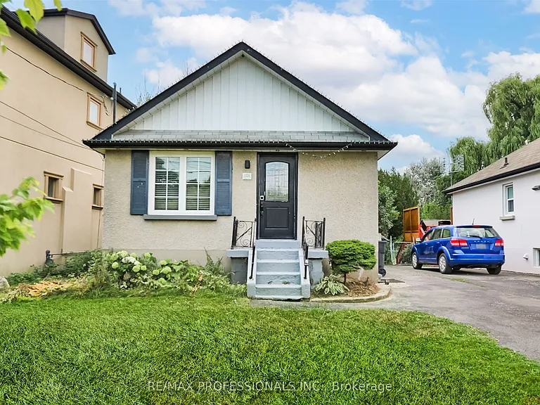1026 Haig Blvd #BASEMENT — Photo 2