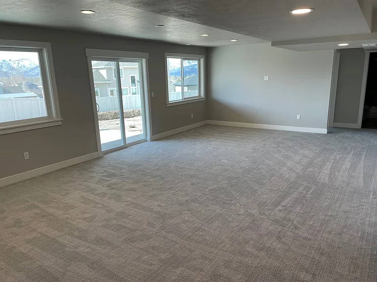 1354 E 670 N — Photo 21