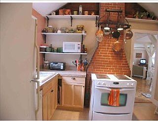 3rd image of 33 Cedar Ave