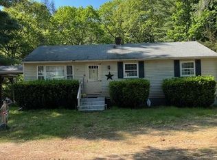 31 Winsor Ave, Johnston, RI 02919