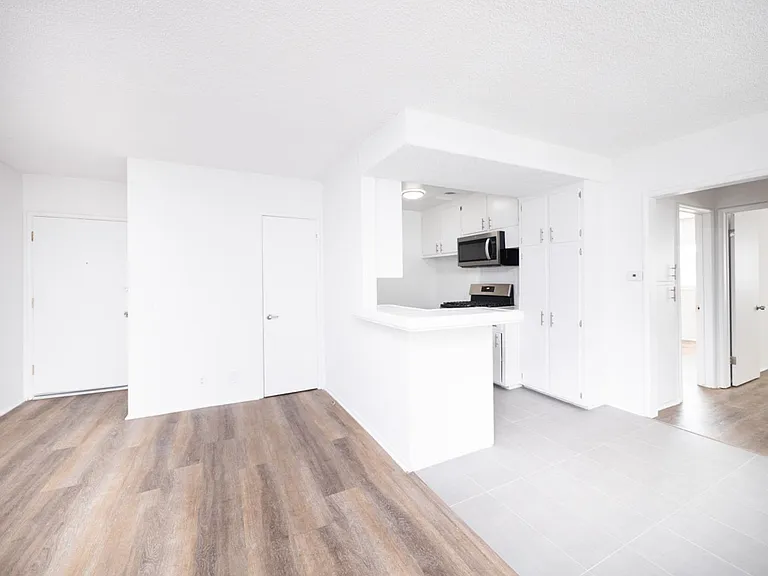 336 S. Alexandria Ave — Photo 18