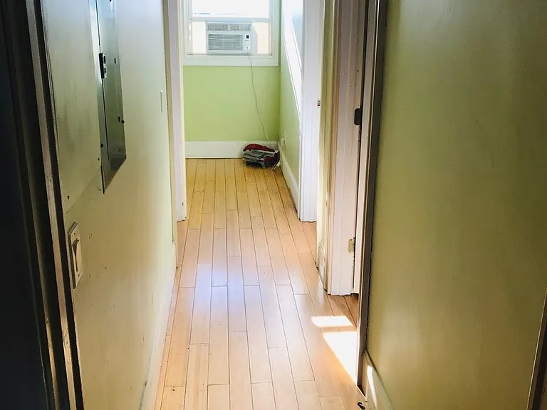 33 America St #2 — Photo 11
