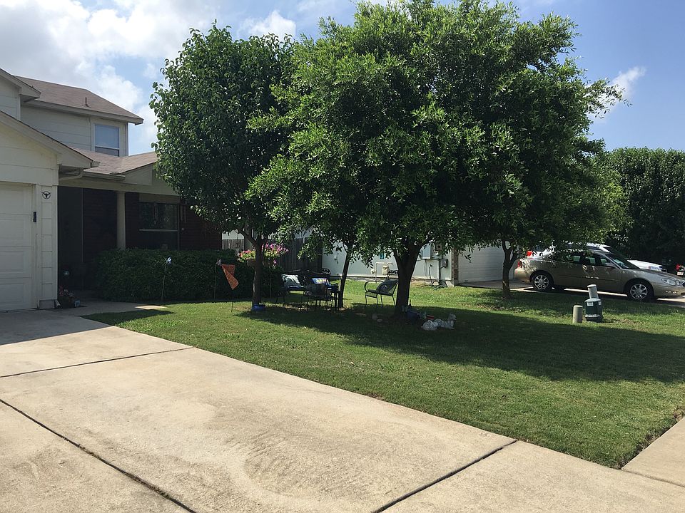 2nd image of 407 Ballentine Ct