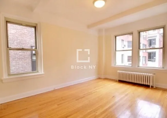 Rented by Block Holdings LLC | media 35