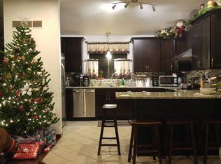 9527 Portage Trl, White Lake, MI