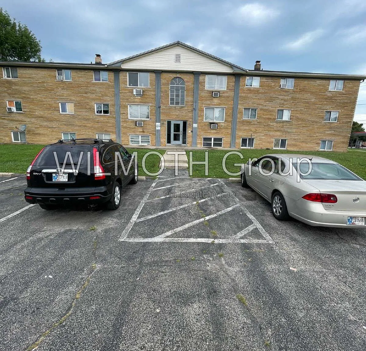 2 bed, 759 sqft, $1,150 — Photo 1