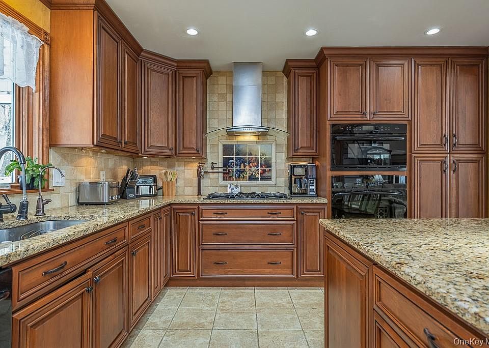1st image of 9 Georgian Drive