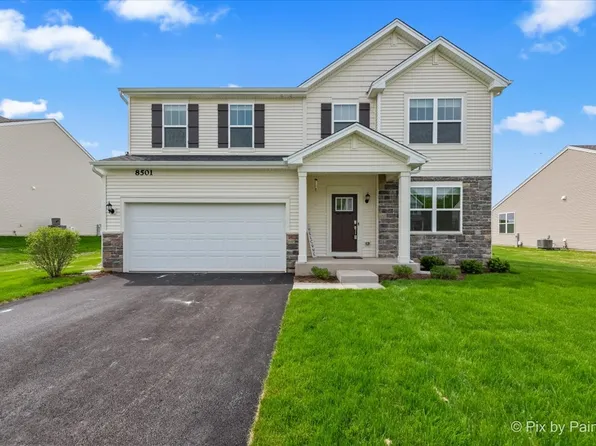 White Oaks Ct, Wonder Lake, IL 60097