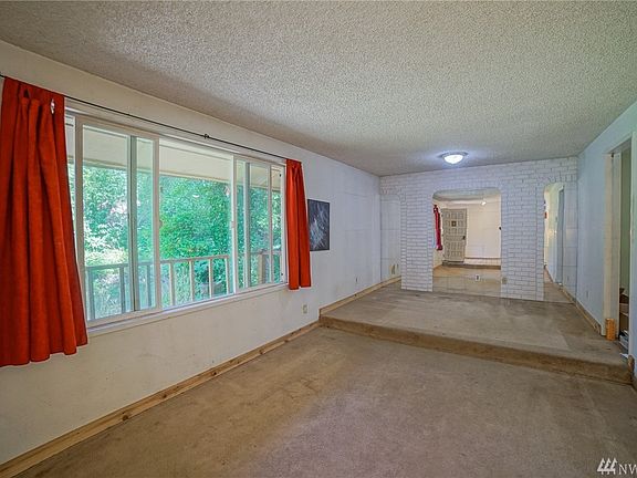 5th image of 8610 71st St NW