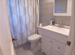 250 Pilgrim Rd, West Palm Beach, FL 33405