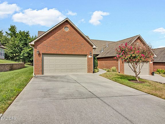 2nd image of 376 Meadow Walk Ln