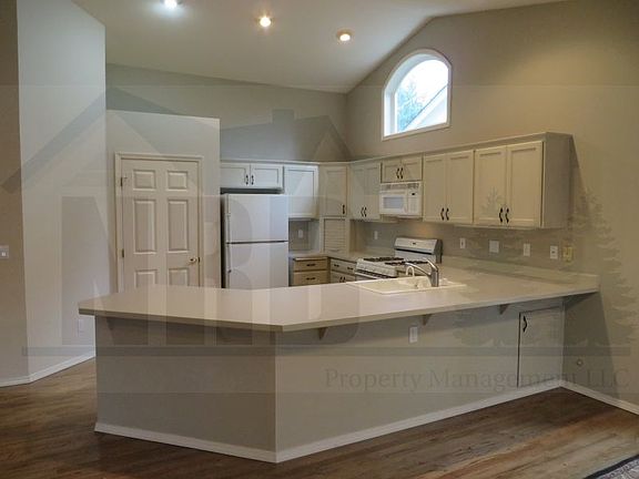 5th image of 17118 89th Avenue Ct E