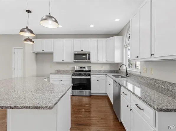 5882 Clemens Ave, Saint Louis, MO 63112