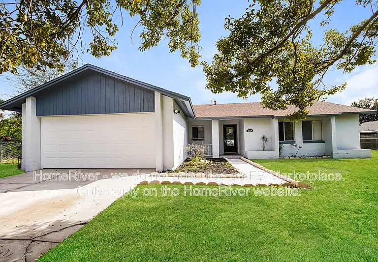 2306 Greenbush Ct — Photo 1