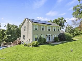 19 Terrace Dr, New Lebanon, NY 12125