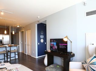 369 W Hubbard St, Chicago, IL 60654