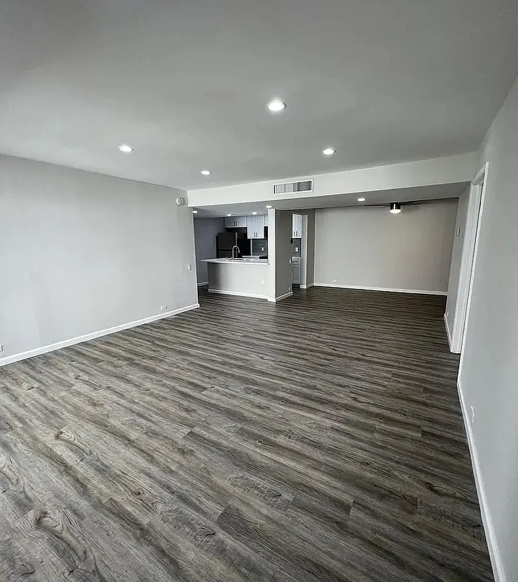 2 bed, 1250 sqft, $3,998 — Photo 4
