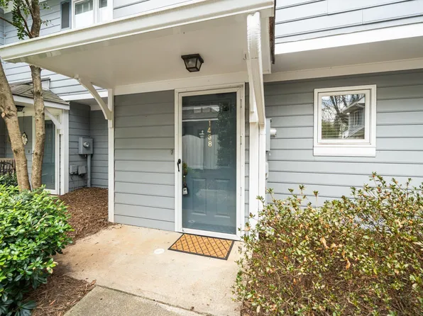 1438 Barton Place Dr, Raleigh, NC 27608