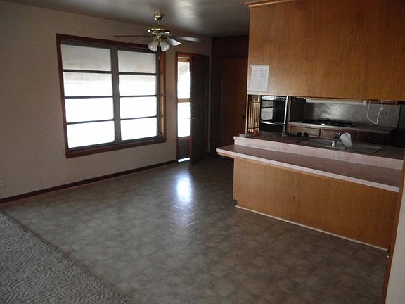 3rd image of 601 S 10th Ave