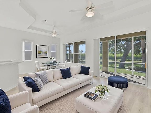 3rd image of 838 KING LEON WAY