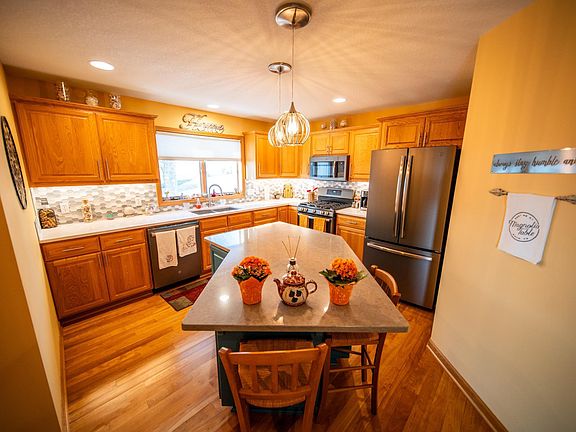 4th image of 2516 Superior Ln NW