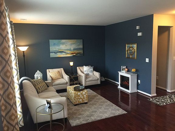 Main level living room