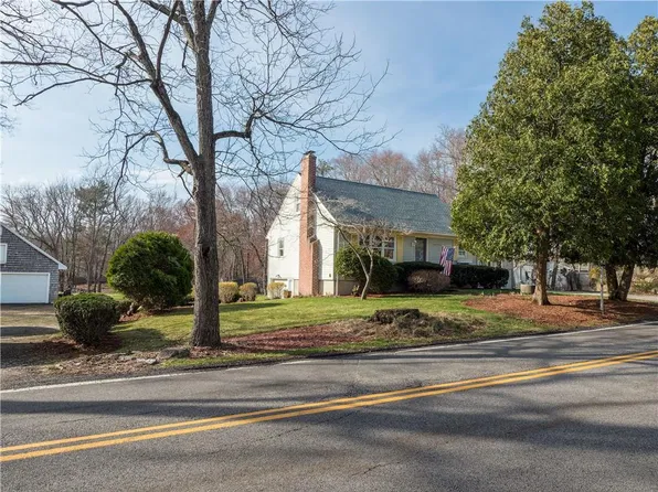 48 Colvintown Rd, Coventry, RI 02816