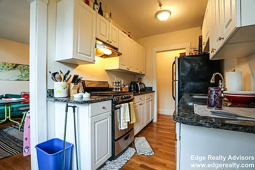 28 Quint Ave #21 Photo 1