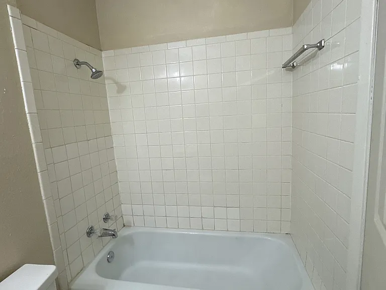 3801 Magnolia St — Photo 10