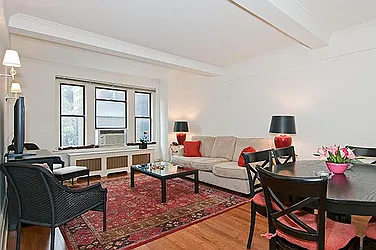 Rented by Domus Realty