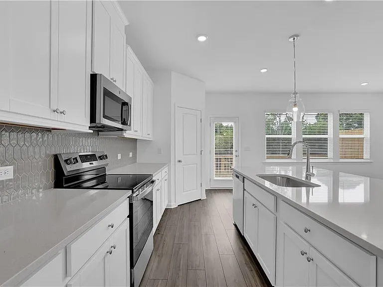 2723 Dreycott Ln — Photo 12