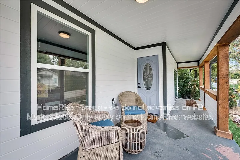 4 bed, 3.0 bath, 1920 sqft, $2,575 — Photo 3