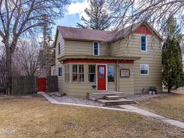 510 N Front St, Crookston, MN 56716