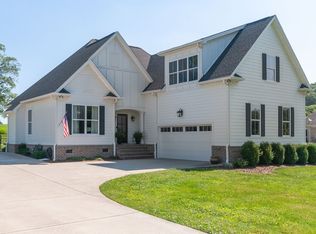 2417 Darks Mill Rd, Columbia, TN 38401