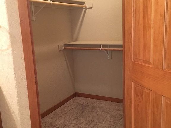 2nd image of 4662 Glenwood Dr