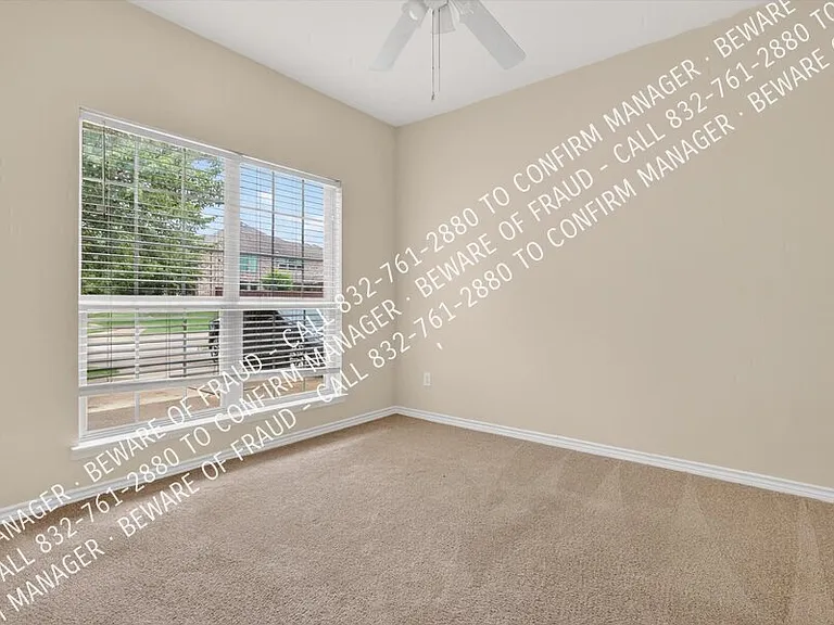 12079 Kingsville Dr — Photo 21