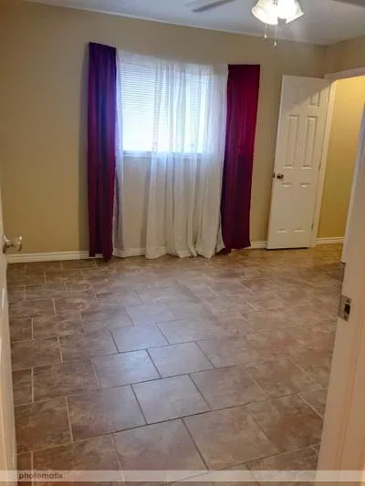 2124 Greenlee Ln — Photo 8
