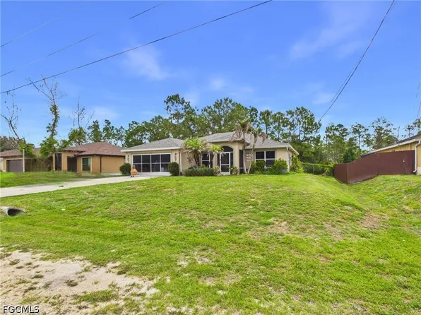 1858 Marlboro Ln, Lehigh Acres, FL 33972