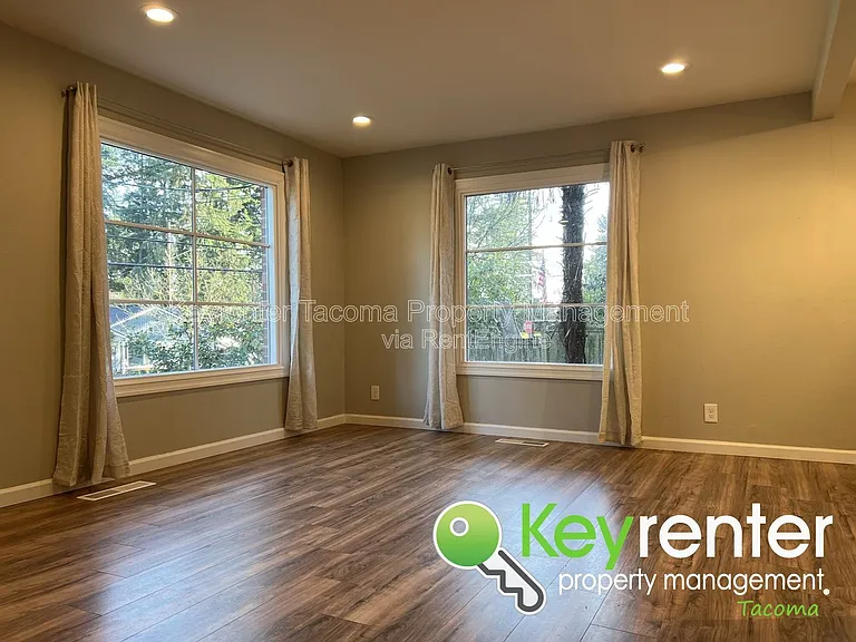 348 Harvard Ave — Photo 5